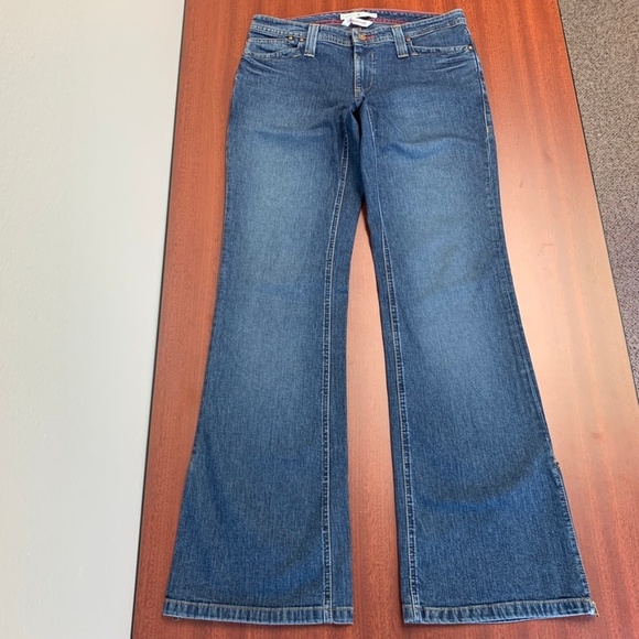 Tommy Hilfiger Low Rise Boot W/Zipper Cuff - Picture 4 of 6